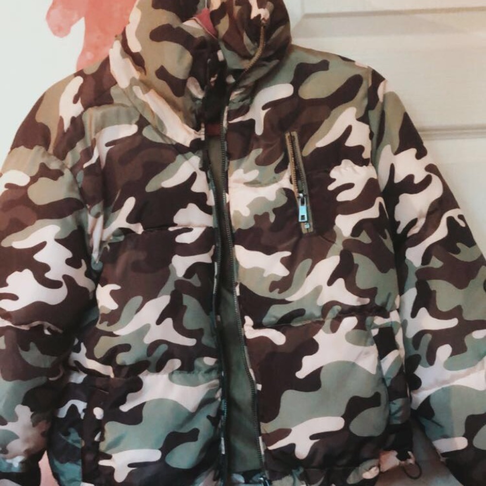 Charlotte Russe Camo Puffer Jacket 💫